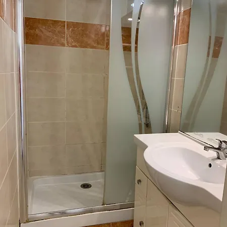 537 2 Pers Heliopolis E - Rez-de-chaussee 아파트 아그