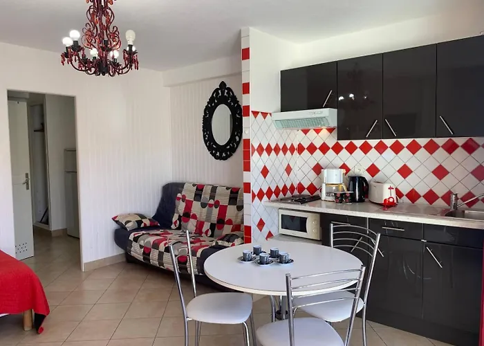 537 2 Pers Heliopolis E - Rez-de-chaussee Lägenhet